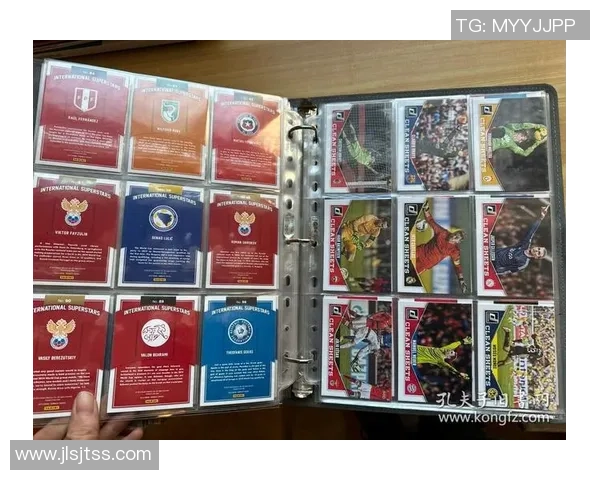 价值一万元的足球明星卡片拆解揭秘 探索稀有球星卡的背后价值